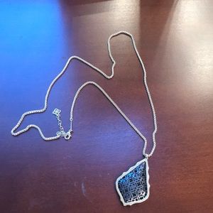 Kendra Scott necklace